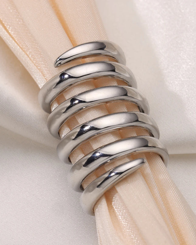 Leonie Ring