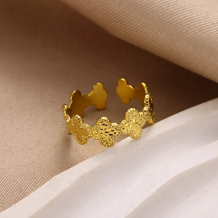Carlotta Ring