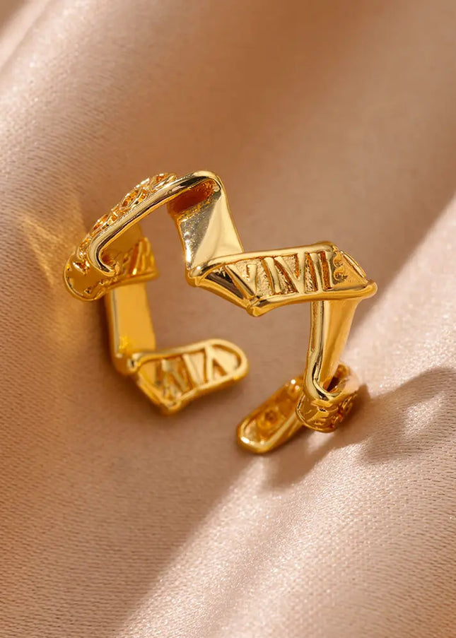 Nadine Ring