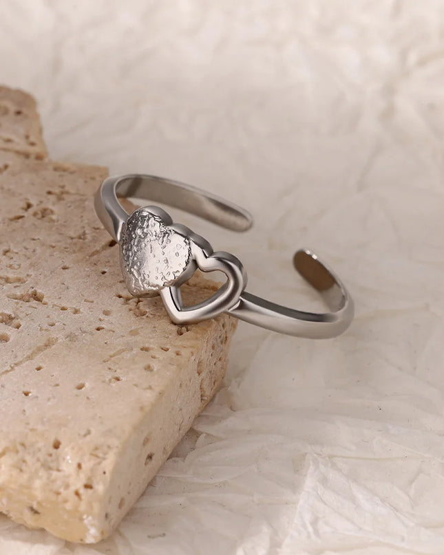 Thea Ring