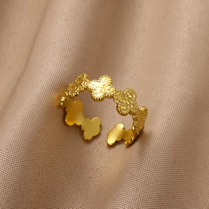 Carlotta Ring