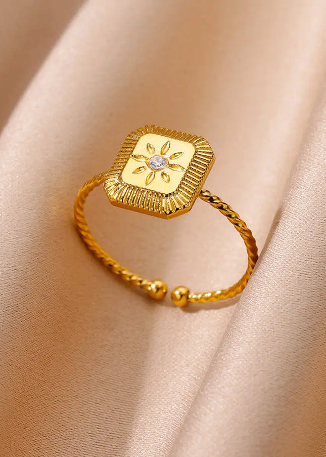 Donatella Ring