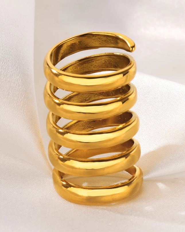Leonie Ring