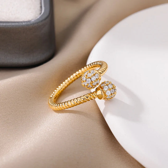 Mia Ring