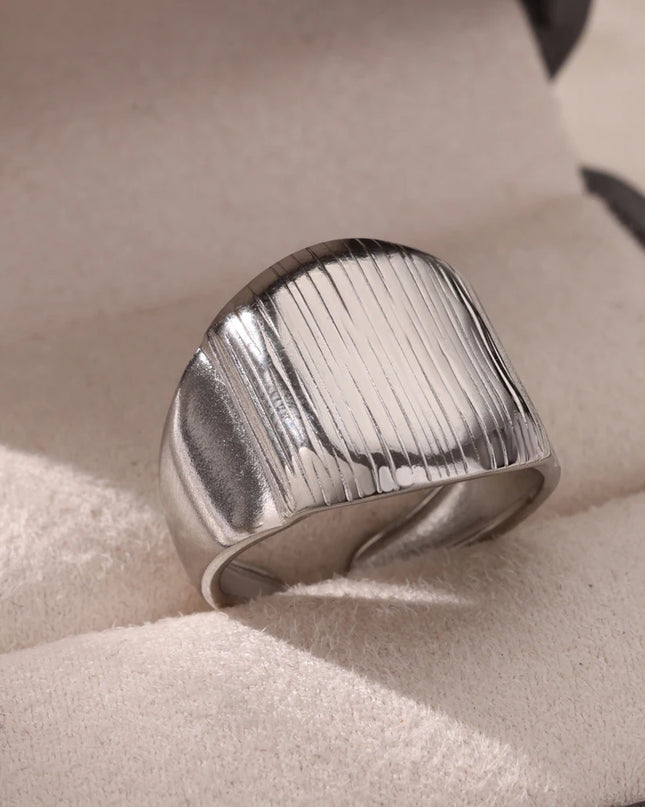 Pini Ring