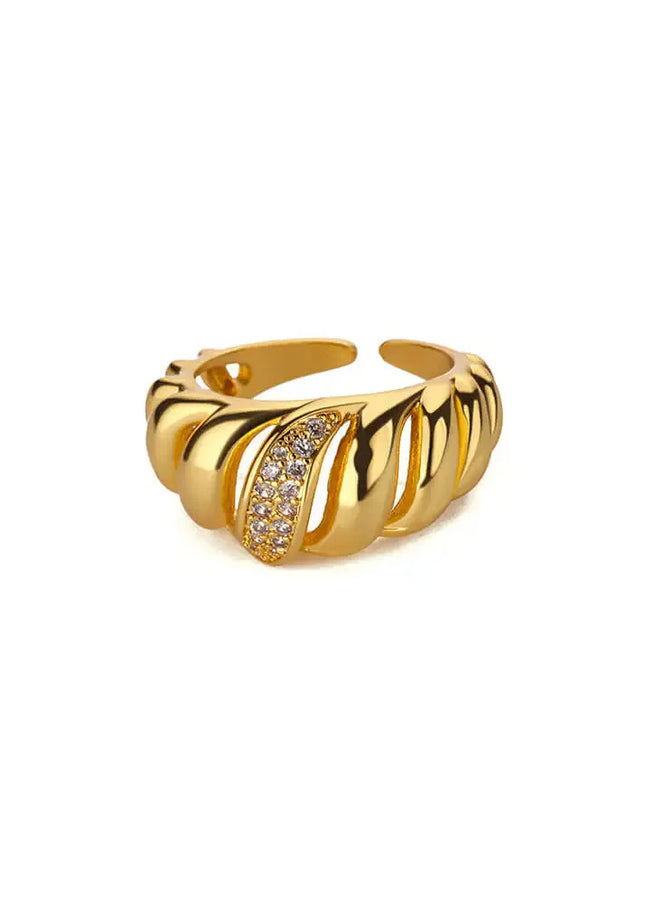 Adela Ring