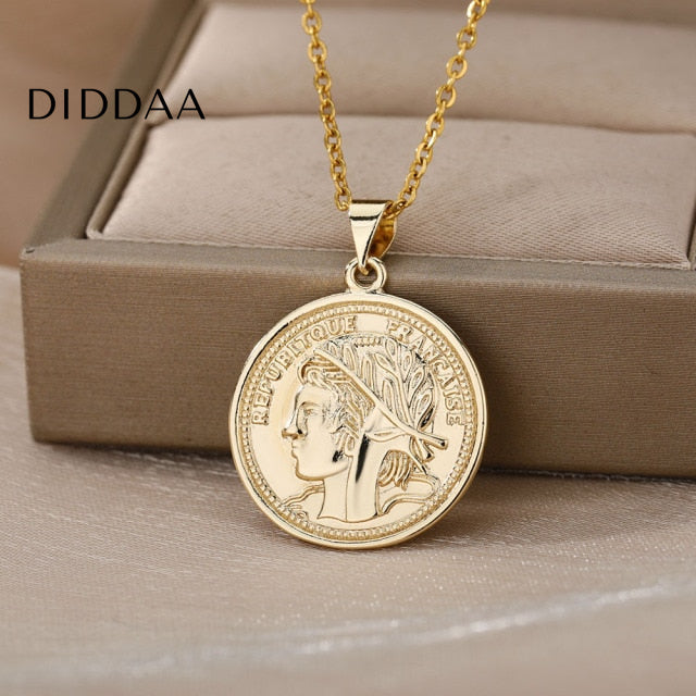 Adorer Pendant Necklace | Gold Coin - Gold - Necklaces
