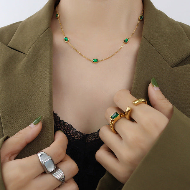Amado Necklace