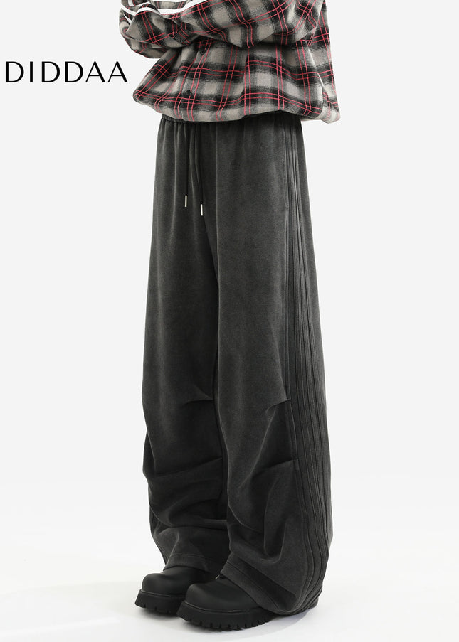 Black Pleated Vintage Athleisure Sweatpants Men - Unisex Sweatpants