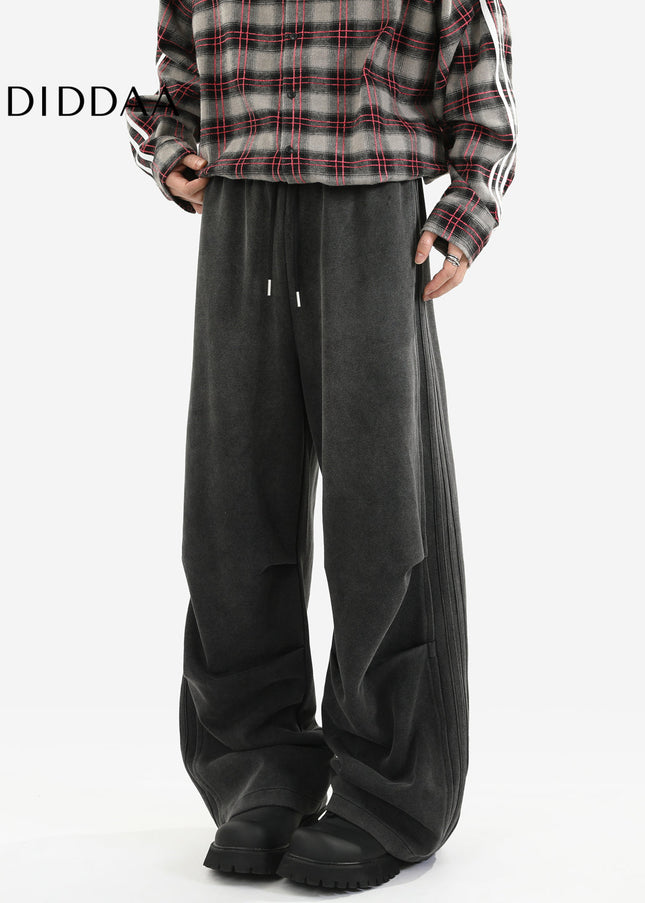 Black Pleated Vintage Athleisure Sweatpants Men - Unisex Sweatpants