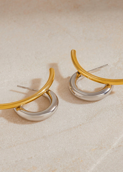 Jieding European and American double C color-blocked stud earrings earrings design sense niche earrings, stainless steel jewelry, titanium steel jewelry cross-border