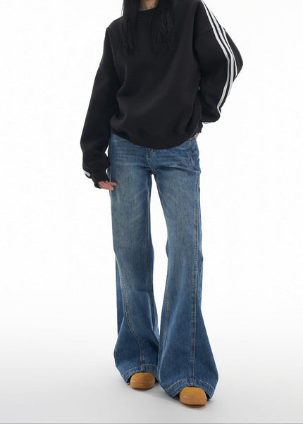 Blue Slimming Flared Jeans with Retro Horseshoe Design - Women’s Jeans