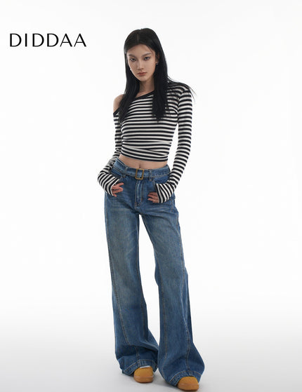 Blue Slimming Flared Jeans with Retro Horseshoe Design - XS / Mid Blue - Women’s Jeans