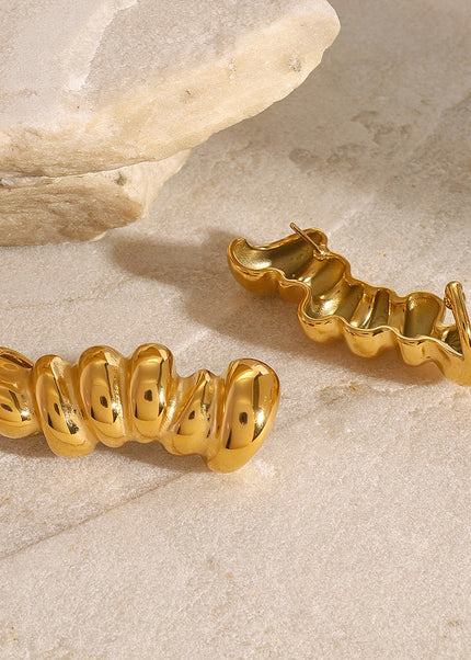 Jieding European and American stainless steel 18k gold stripe irregular glossy earrings design sense light luxury stud earrings cross-border jewelry