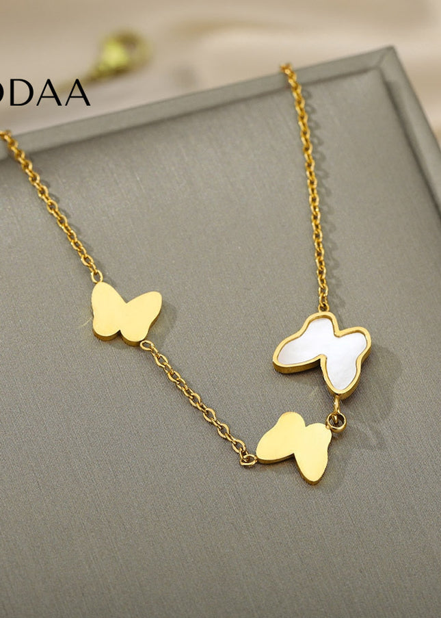 Bouge Pendant Necklace | Gold Pearl Butterfly Slim Chain - Gold - Necklaces