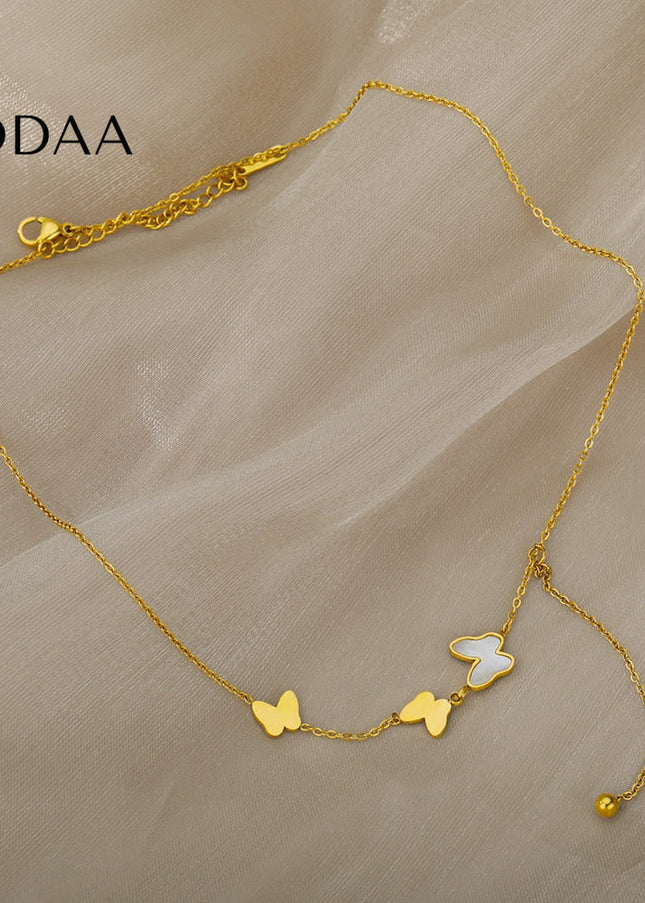 Bouge Pendant Necklace | Gold Pearl Butterfly Slim Chain - Gold - Necklaces