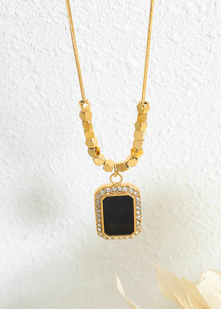 French retro does not fade, temperament light luxury, black square brand diamond pendant, fashionable and delicate geometric small square necklace