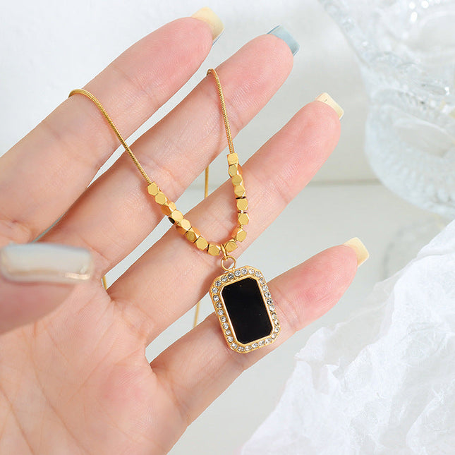 French retro does not fade, temperament light luxury, black square brand diamond pendant, fashionable and delicate geometric small square necklace