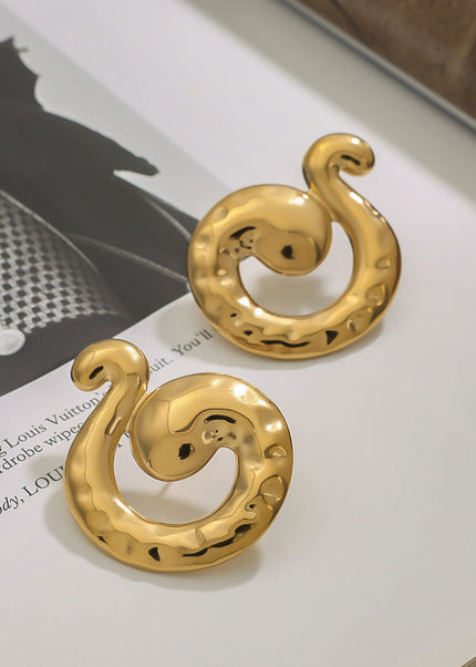 Jieding European and American stainless steel snake stud earrings with a sense of design and niche earrings, light luxury titanium steel jewelry do not fade across the border