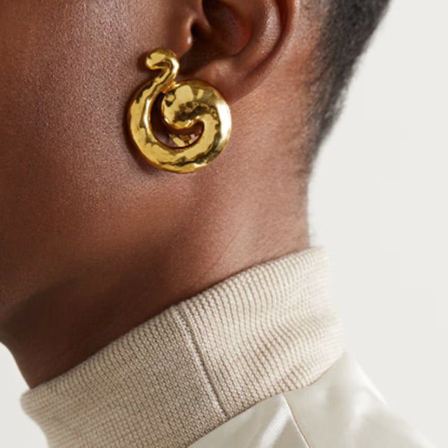 Jieding European and American stainless steel snake stud earrings with a sense of design and niche earrings, light luxury titanium steel jewelry do not fade across the border