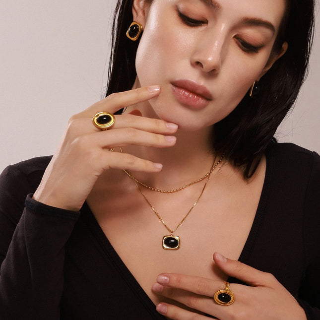 Carina Necklace