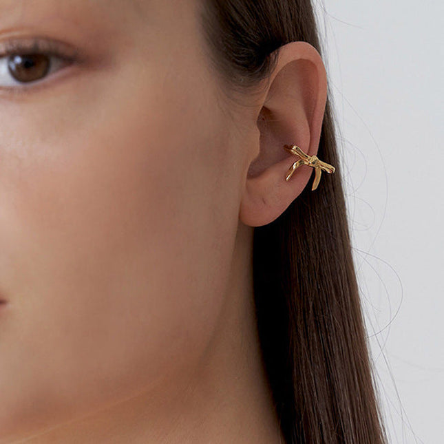 Jieding cross-border European and American stainless steel bow stud earrings high-end niche earrings jewelry 18k gold titanium steel earrings