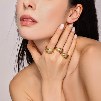 Miri's new palace style retro light luxury fashion copper material geometric triangle inlaid with zircon open ring ornaments