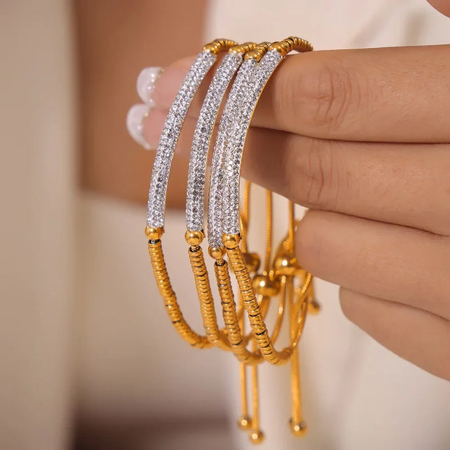 Fashion commuting personality light luxury style diamond jewelry geometric snake bone chain ring niche titanium steel bracelet spot wholesale