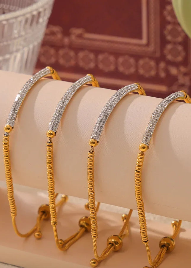 Fashion commuting personality light luxury style diamond jewelry geometric snake bone chain ring niche titanium steel bracelet spot wholesale