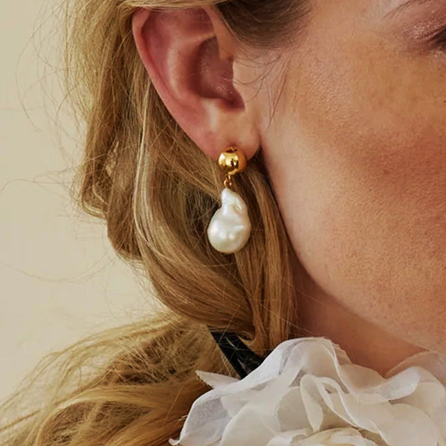 Jieding European and American stainless steel pearl stud high-end ins light luxury earrings titanium steel earrings cross-border earrings