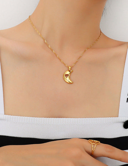 Creme Necklace