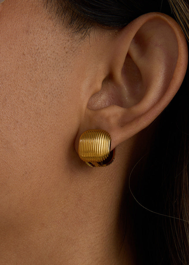 Jieding European and American square stud earrings, light luxury, high-end earrings, women's niche stainless steel earrings, titanium steel jewelry