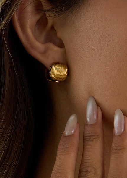 Jieding European and American square stud earrings, light luxury, high-end earrings, women's niche stainless steel earrings, titanium steel jewelry