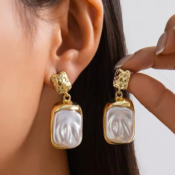 Jieding European and American titanium steel pearl stud earrings high-end light luxury earrings earrings earrings cross-border stainless steel jewelry
