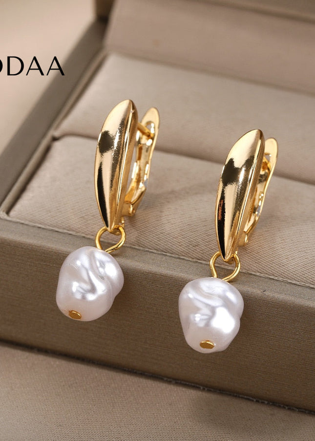 Detente Earrings | Gold Pearl Luxury Drop Earrings - Gold - Earrings