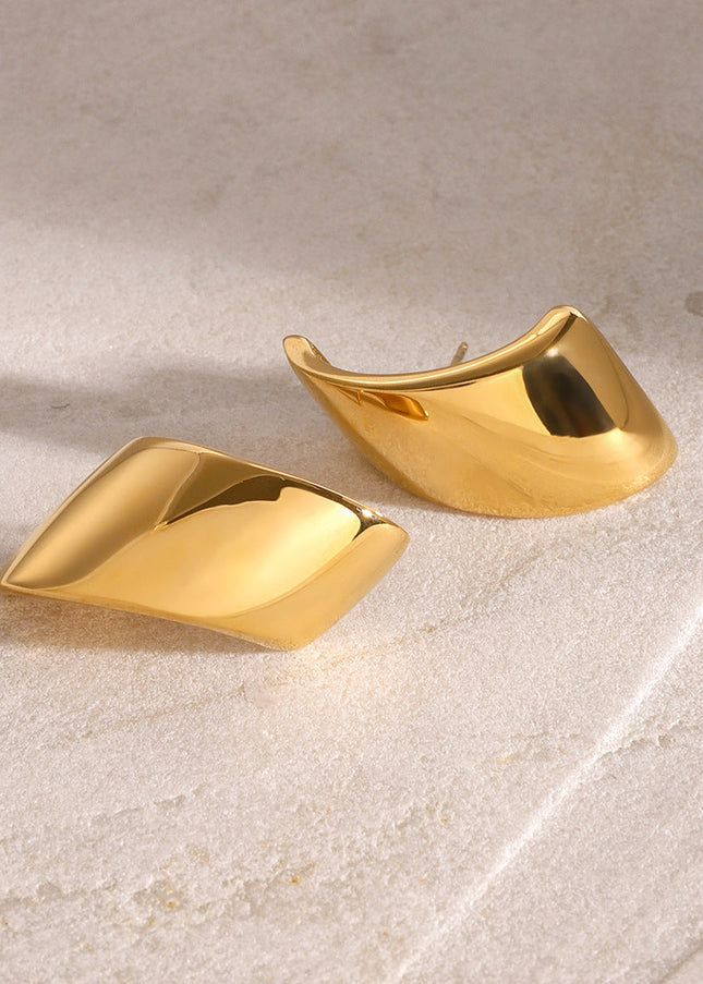 Jieding European and American stainless steel plated 18k gold geometric stud earrings are versatile, simple commuter earrings, foreign trade temperament earrings, women