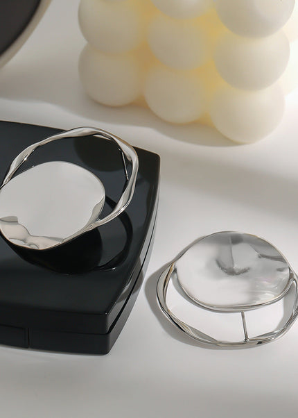 Jieding European and American stainless steel earrings, women's earrings, niche high-end earrings, titanium steel jewelry, cross-border earrings