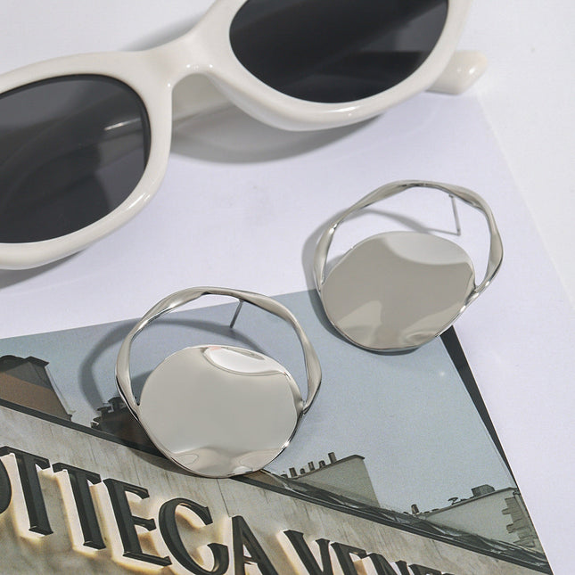 Jieding European and American stainless steel earrings, women's earrings, niche high-end earrings, titanium steel jewelry, cross-border earrings