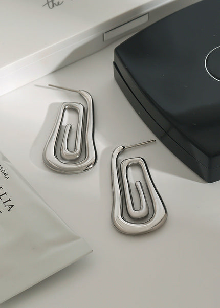 Jieding European and American stainless steel spiral earrings, women's light luxury, high-end earrings, design sense, niche earrings, titanium steel jewelry