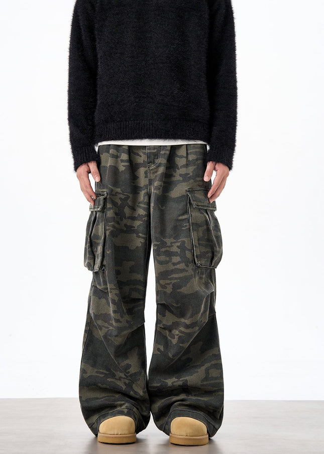 Green Loose Fit Camouflage Cargo Pants for Men and Women - Unisex Sweatpants