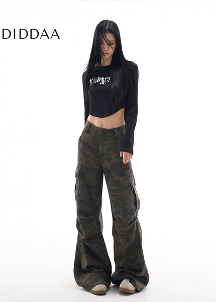 Green Retro Camouflage Cargo Pants Women’s Wide-Leg Jeans - Women’s Jeans