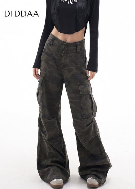 Green Retro Camouflage Cargo Pants Women’s Wide-Leg Jeans - Women’s Jeans