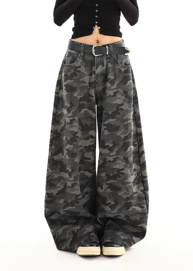 Green Retro Camouflage Cargo Wide Leg Jeans - Women’s Jeans