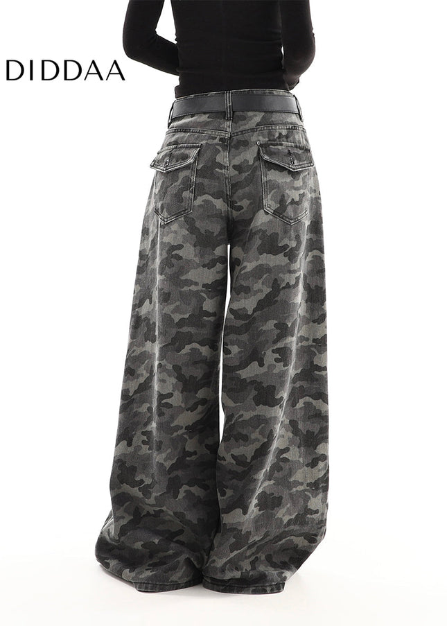 Green Retro Camouflage Cargo Wide Leg Jeans - Women’s Jeans