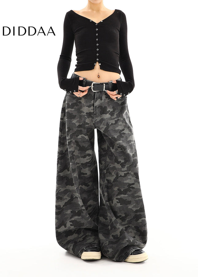 Green Retro Camouflage Cargo Wide Leg Jeans - Women’s Jeans