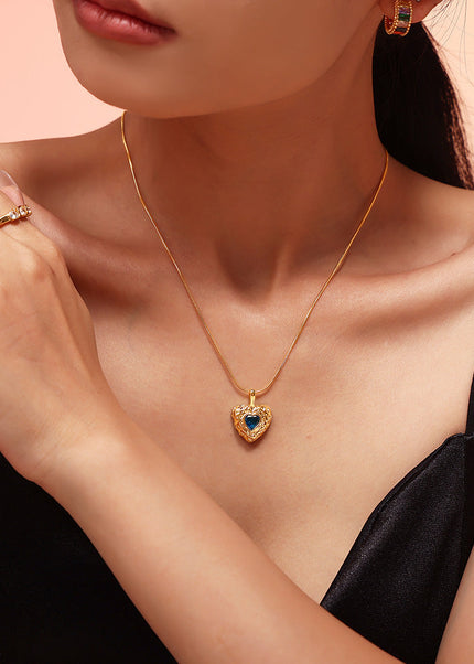 Vintage hammered copper crystal love pendant ins cold wind girl sweet niche design clavicle chain accessories