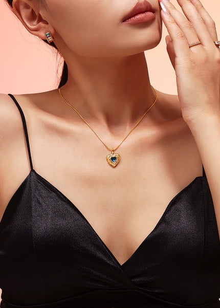 Vintage hammered copper crystal love pendant ins cold wind girl sweet niche design clavicle chain accessories