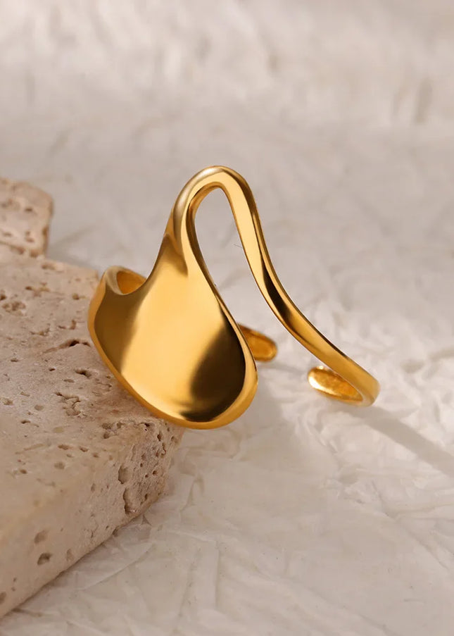Hayhay Ring