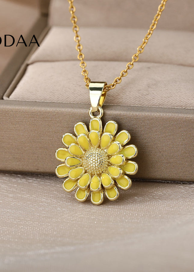 Heure Pendant Necklace | Gold White Sunflower Chain - Yellow - Necklaces