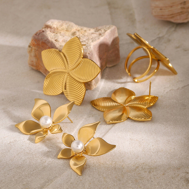 18k gold stainless steel gold flower earrings female imitation Shijia white pearl earrings with petal texture titanium steel ring